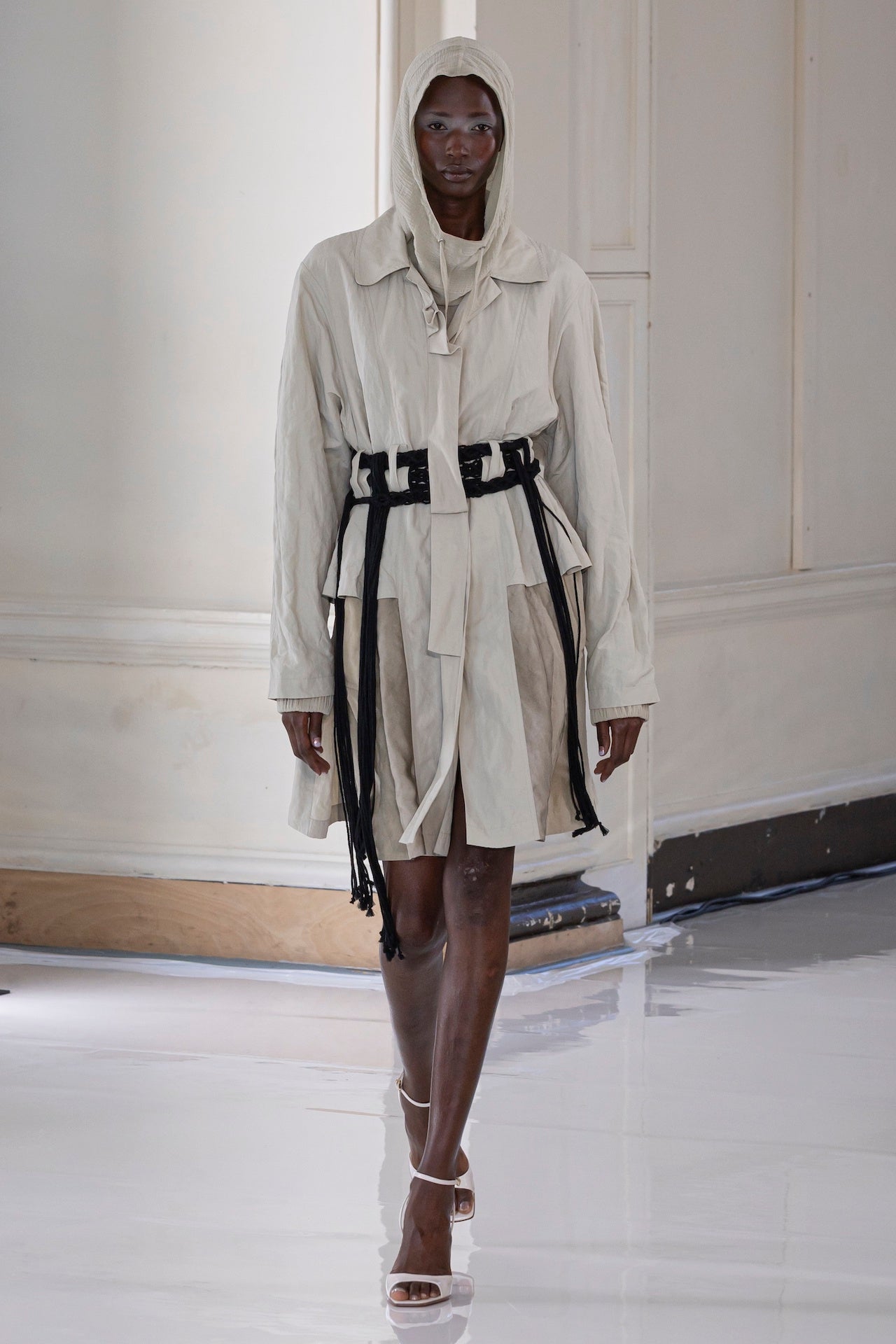 Iza Coat in Sand | Noon By Noor